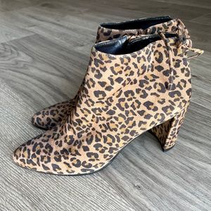 Booties Stuart Weitzman